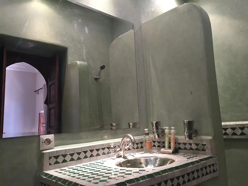 Riad 107 Marrakesh 3*,
